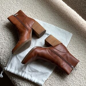 Steve Madden Leather Booties in Chestnut